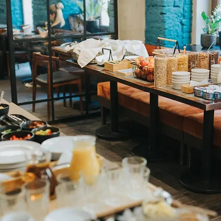 Apretura By Good Time Lodz